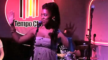 soul, motown and gospel singer Ginelle Nicolas of FRESH party, soul and motown live music band from Majorca