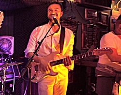 guitarist and singer of FRESH party, soul and motown live music band from Majorca