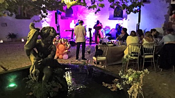 FRESH party, soul and motown live music band Majorca at Jardines de Alfabia for a wedding